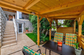 Reizendes Apartment nur 350 Meter zum Sandstrand mit Meerblick, Grill, Waschmaschine